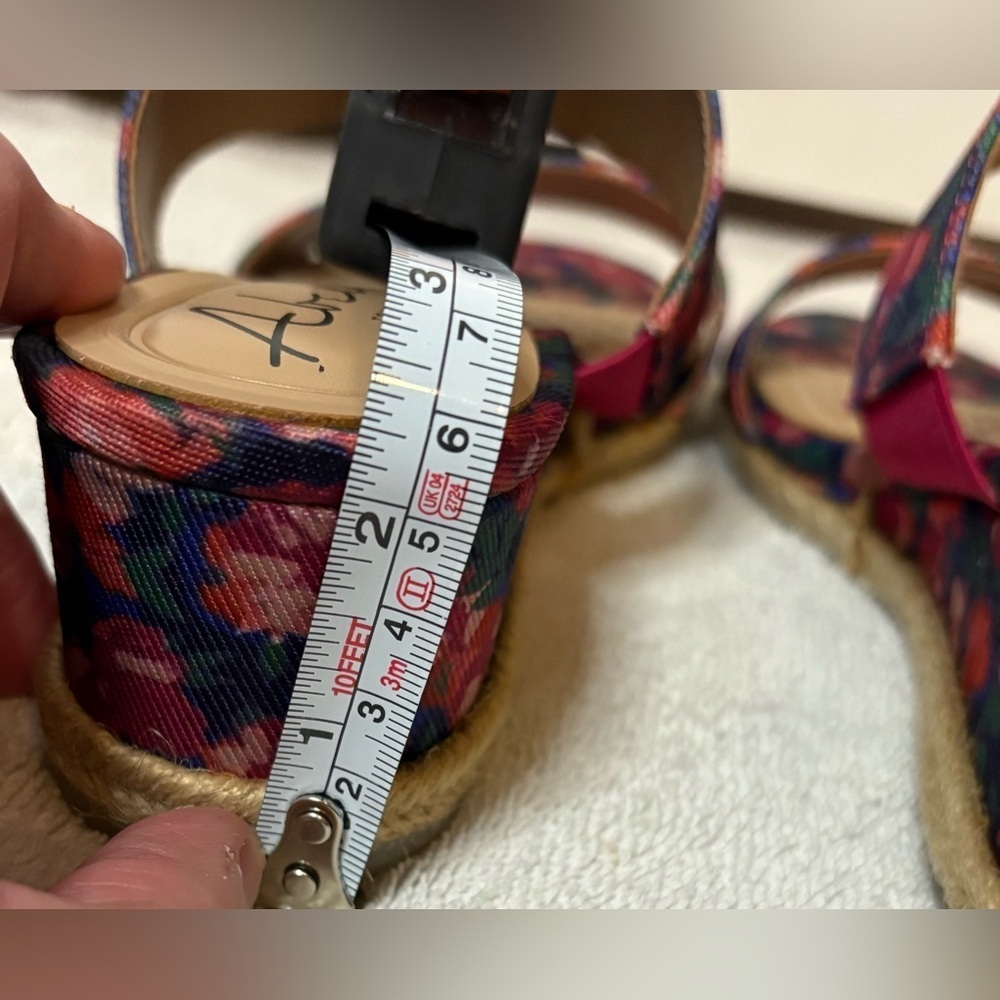 NWOT Abella “Shayla” Pink Floral Wedge Sandal, Women's Size 7.5M - Picture 7 of 8
